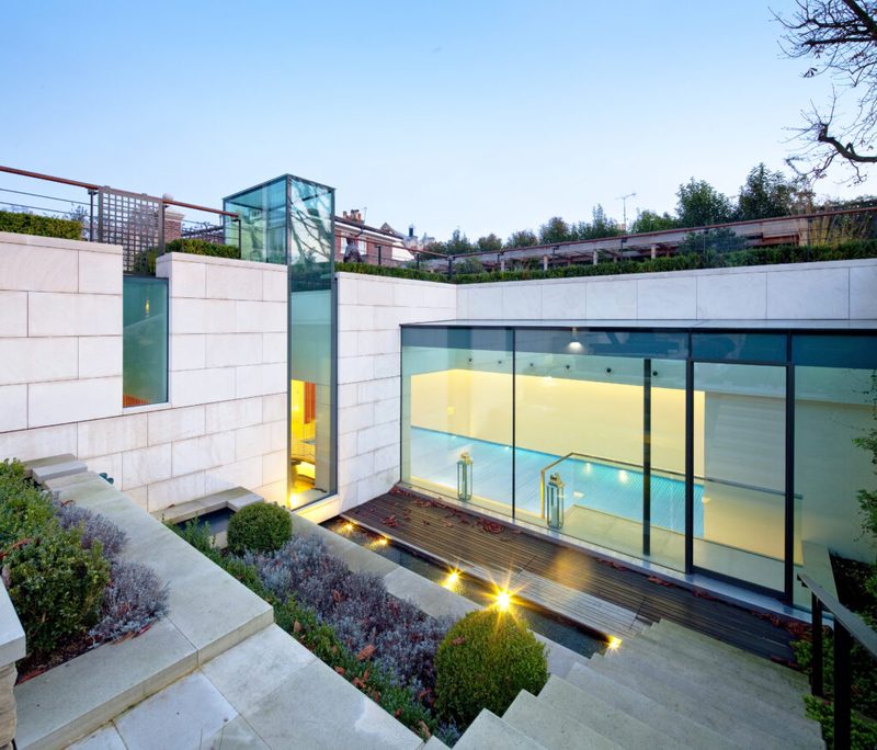 BASEMENT LEISURE FACILITY, WIMBLEDON COMMON