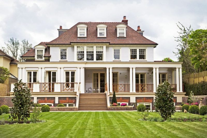 NEW BUILD FAMILY HOME IN WIMBLEDON VILLAGE