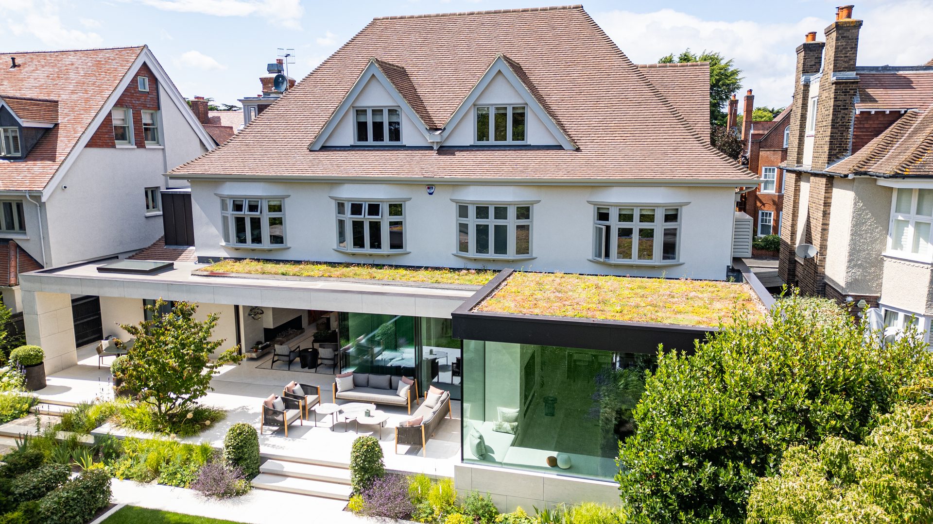 Contemporary Extension in Wimbledon