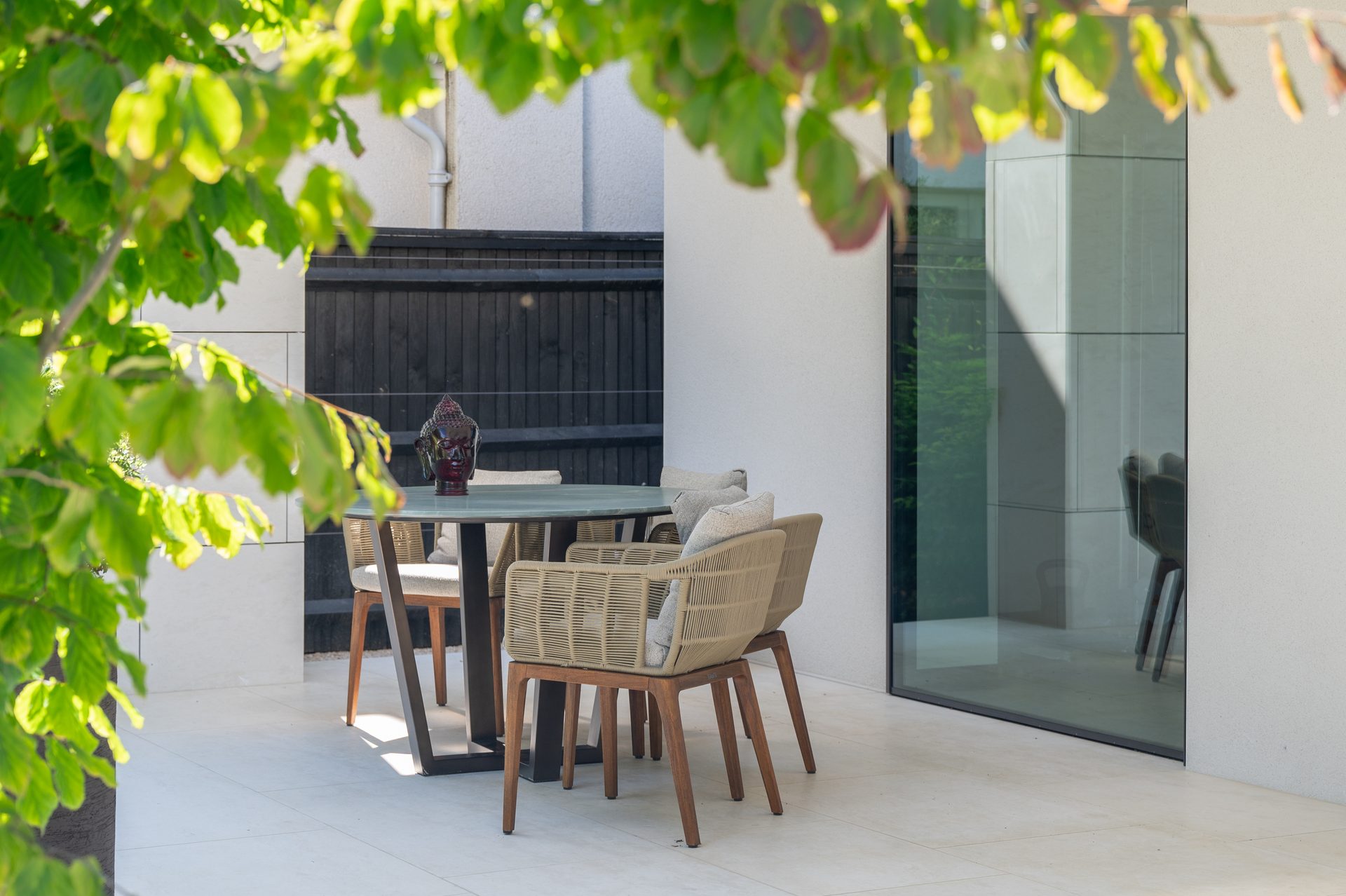 Contemporary Extension in Wimbledon