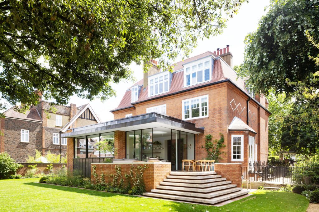 Contemporary Extension to a Listed Property in Wimbledon